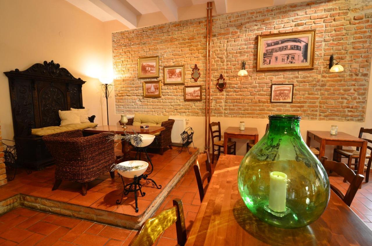 Baronka Bed & Breakfast & Bistrot Betliar Exterior photo